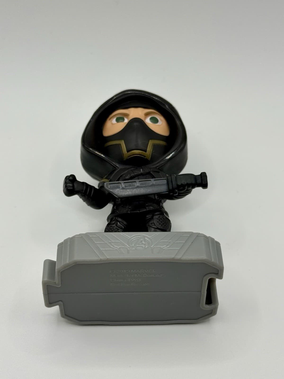 McDonald's Marvel Avengers End Game Happy Meal Toy #2 Ronin Hawkeye - Thumbnail 3