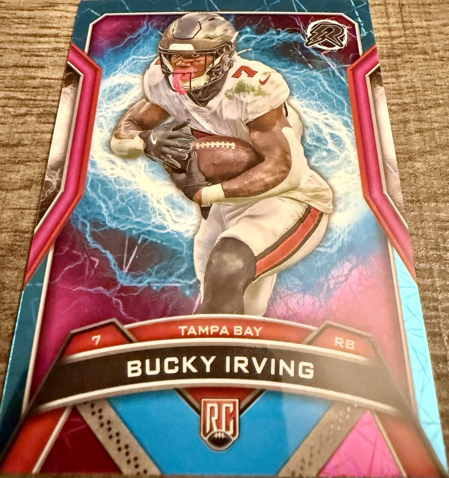 2024 Topps Resurgence-Rookies Bucky Irving #188 Sky Blue & Pink Shock Refractor - Thumbnail 5