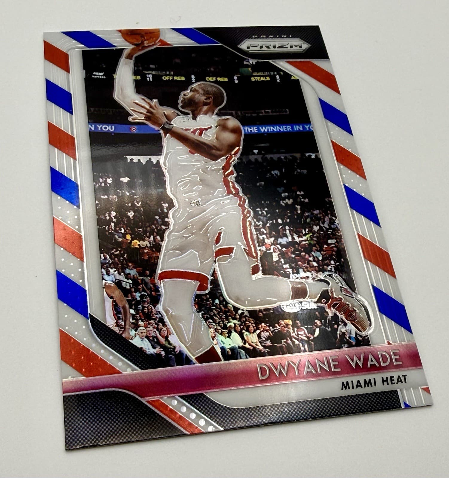 2018-19 Panini Prizm Dwyane Wade Red White and Blue Prizm #206 Miami Heat - Thumbnail 4