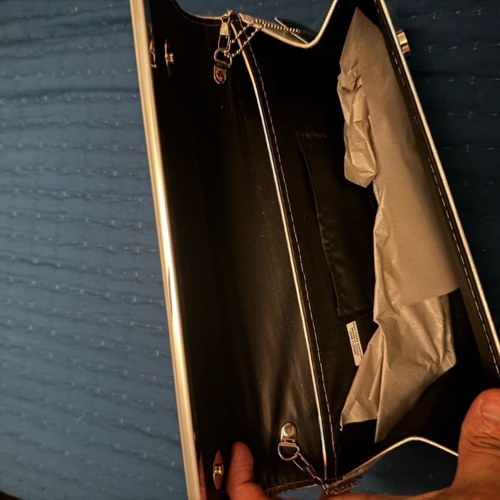 Holographic Silver Clutch Bag - Thumbnail 4