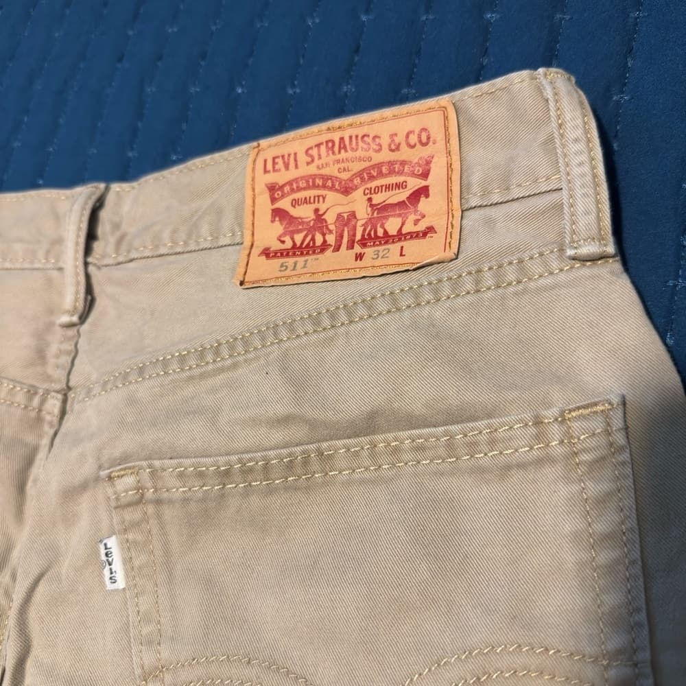 Levi's Tan Flat Front Shorts - Thumbnail 4