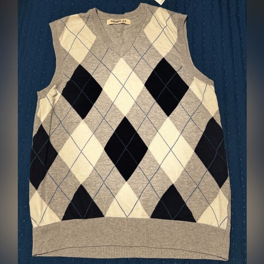 Old Navy Gray V-Neck Sweater