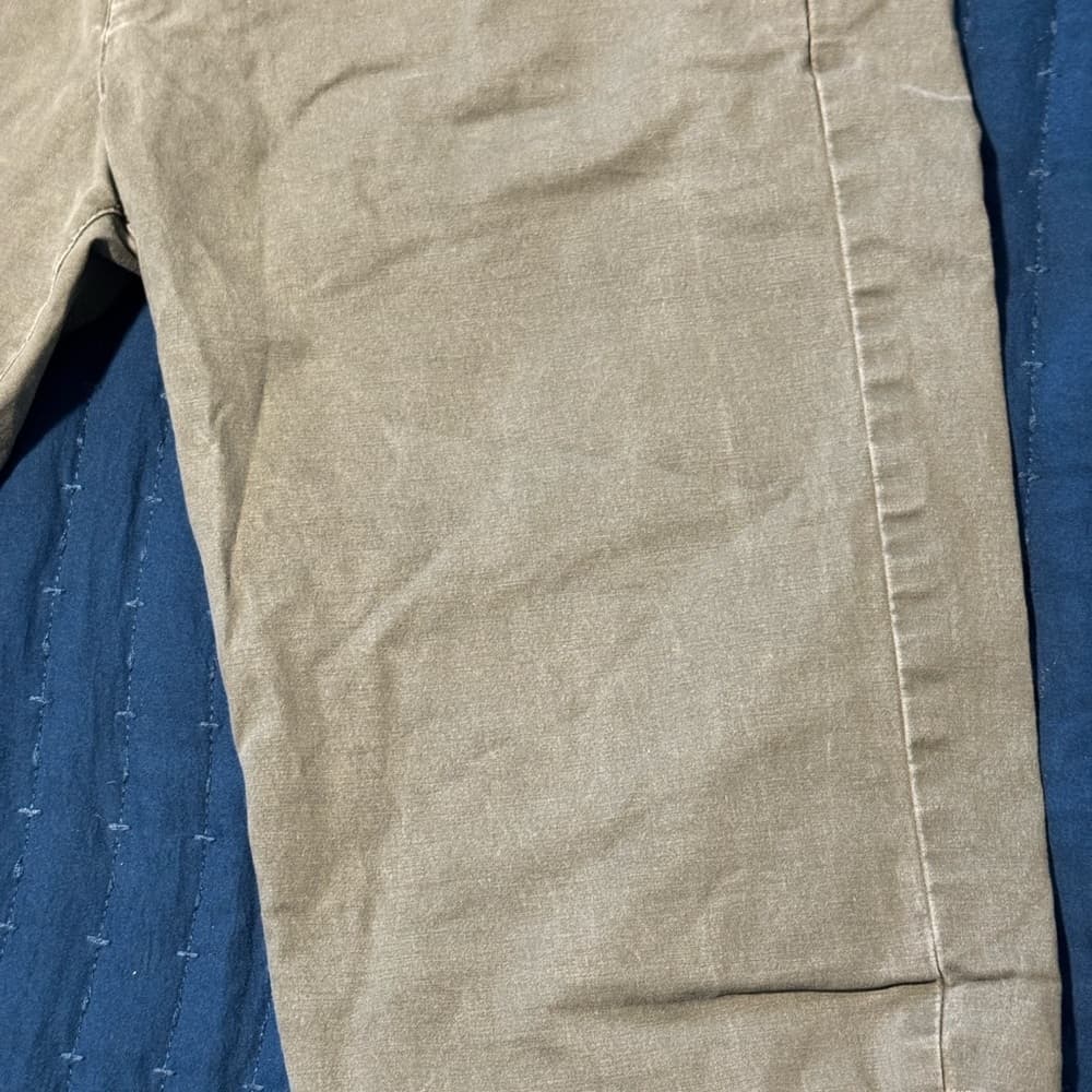 H&M Olive Flat Front Shorts Casual Style - Thumbnail 2