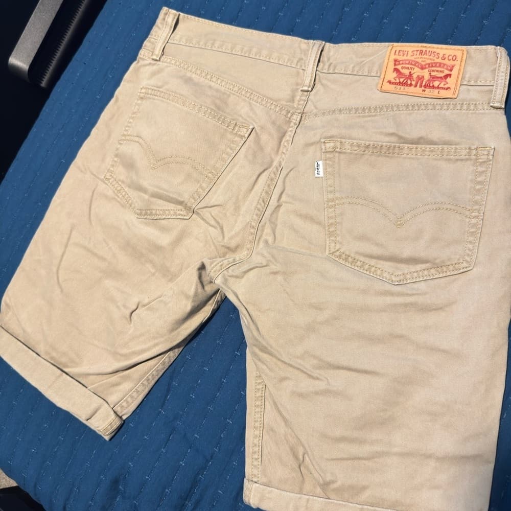 Levi's Tan Flat Front Shorts - Thumbnail 3