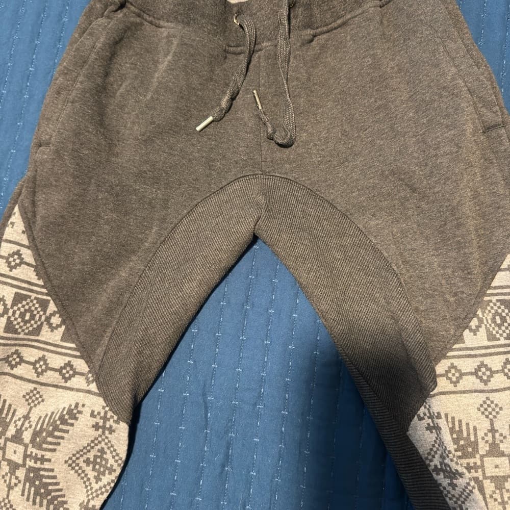 Gray Joggers with Patterned Accents - Thumbnail 3