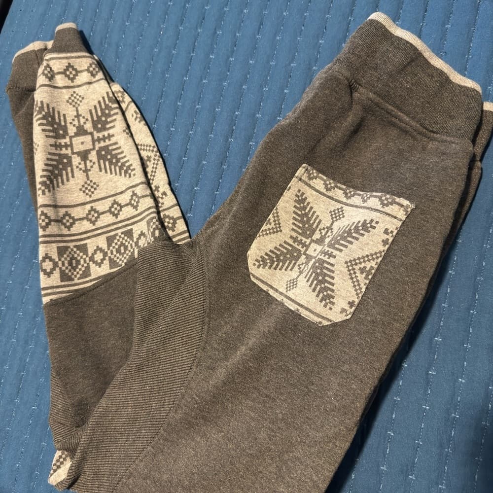Gray Joggers with Patterned Accents - Thumbnail 2