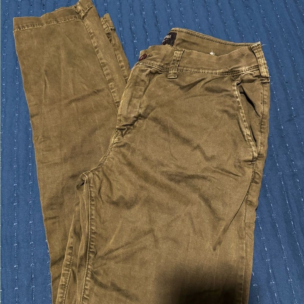 American Eagle Outfitters Olive Chinos Classic Style - Thumbnail 3