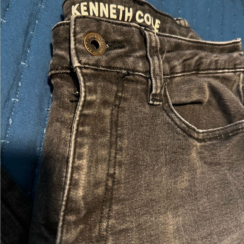 Kenneth Cole Slim Jeans with Distressed Look - Thumbnail 2