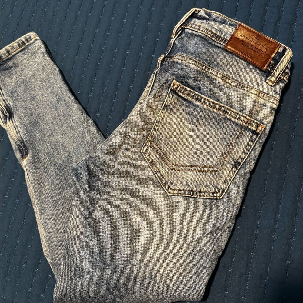 Men's Distressed Jeans - Thumbnail 2