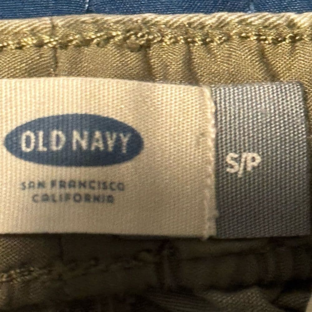 Old Navy Camo Cargo Pants - Thumbnail 4