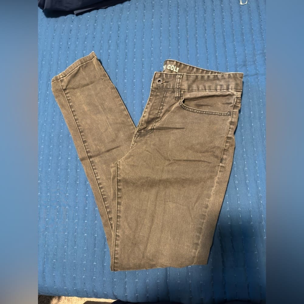Kenneth Cole New York Gray Slim Jeans with Modern Fit