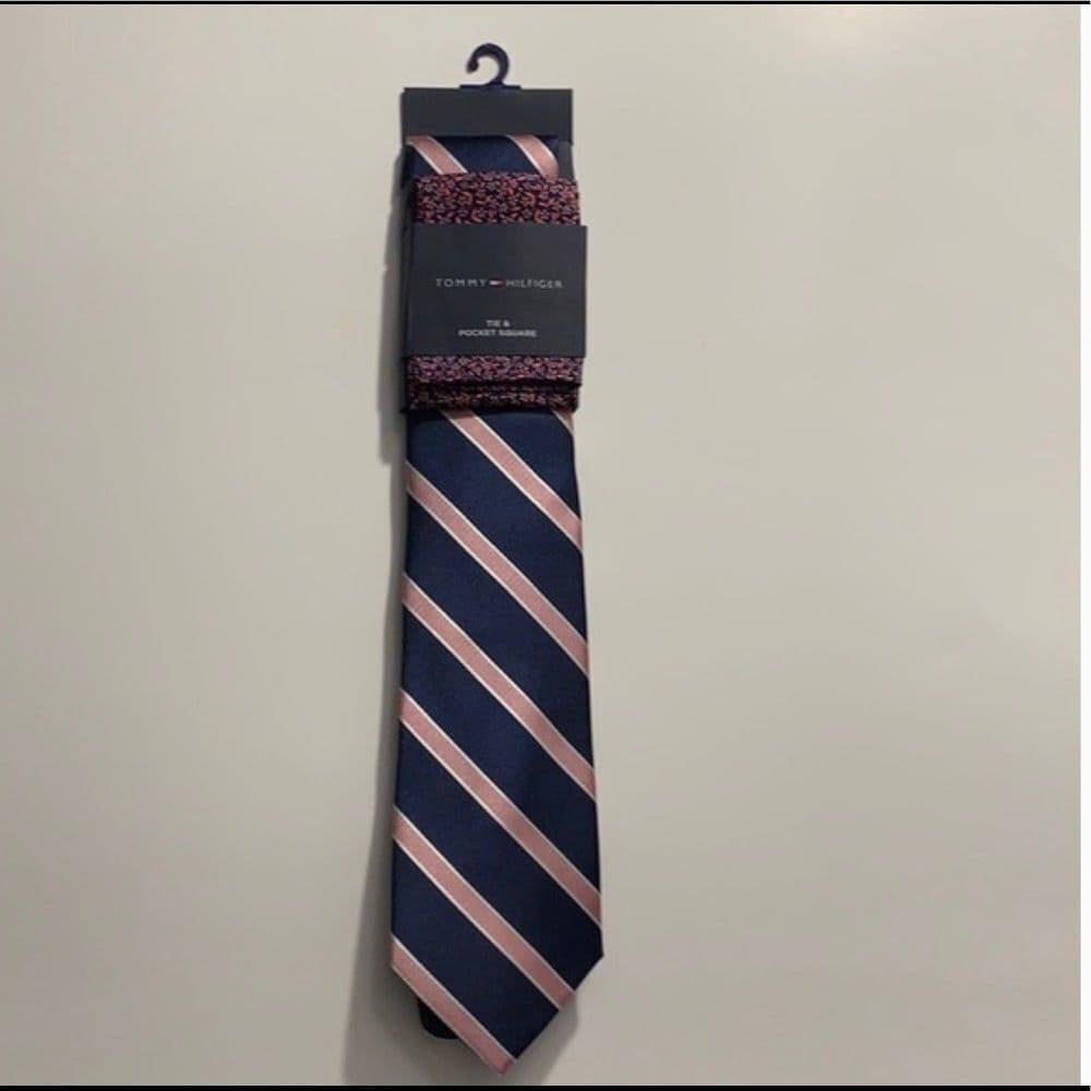 Men’s Tommy Hilfiger Tie with Pocket Square