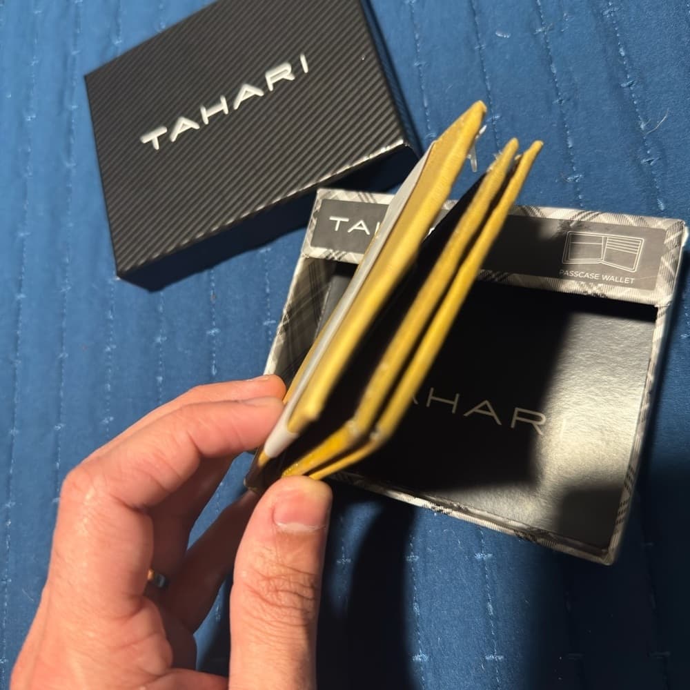 Tahari‎ Yellow Leather Key & Card Holder Minimalist Design - Thumbnail 5