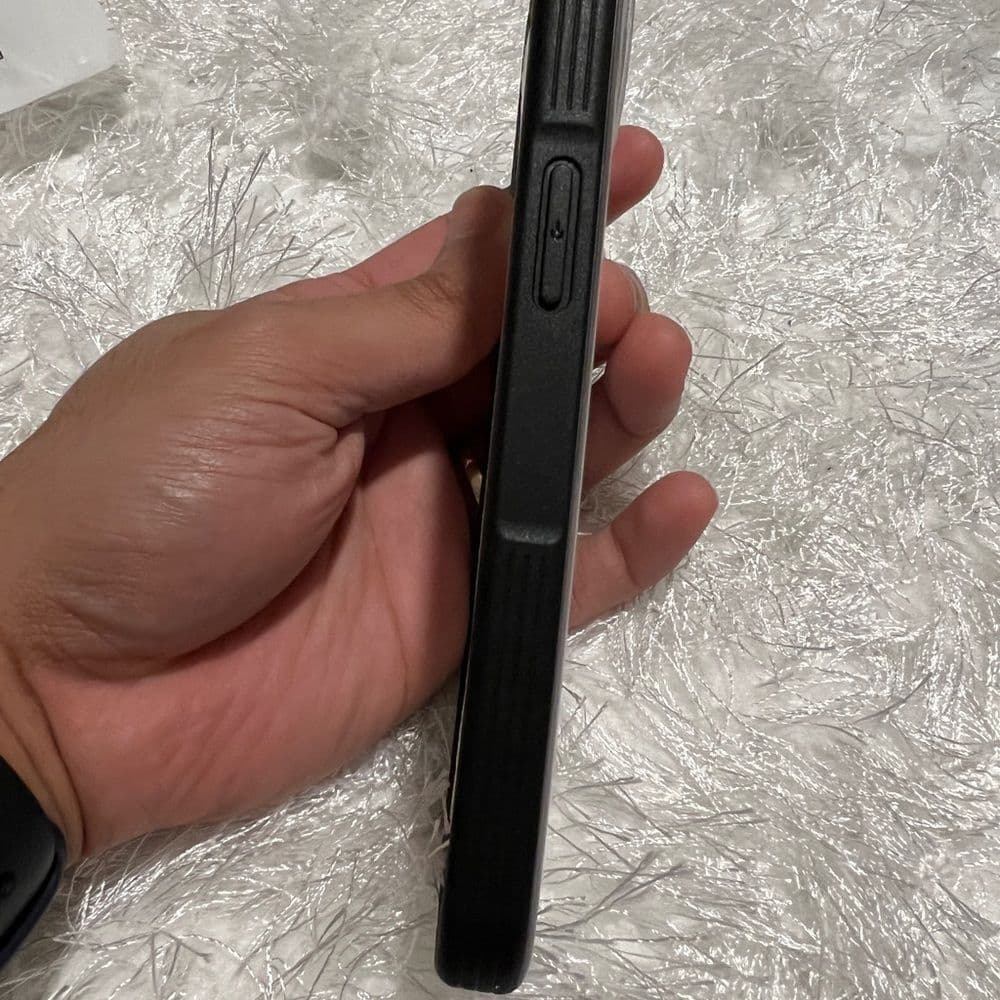 IPhone 13 Pro 6.1 Black Case - Thumbnail 4