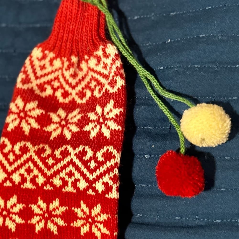 Red and Cream Knit Bottle Cover - Thumbnail 2