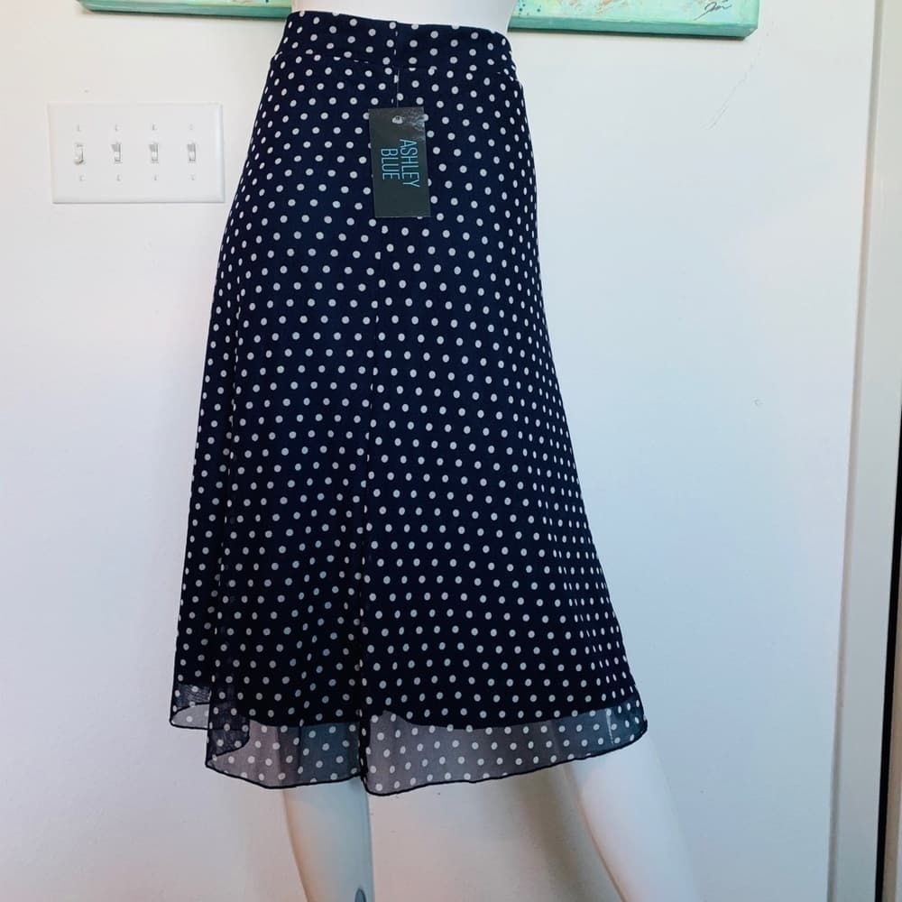 Women’s blue polka dot skirt L