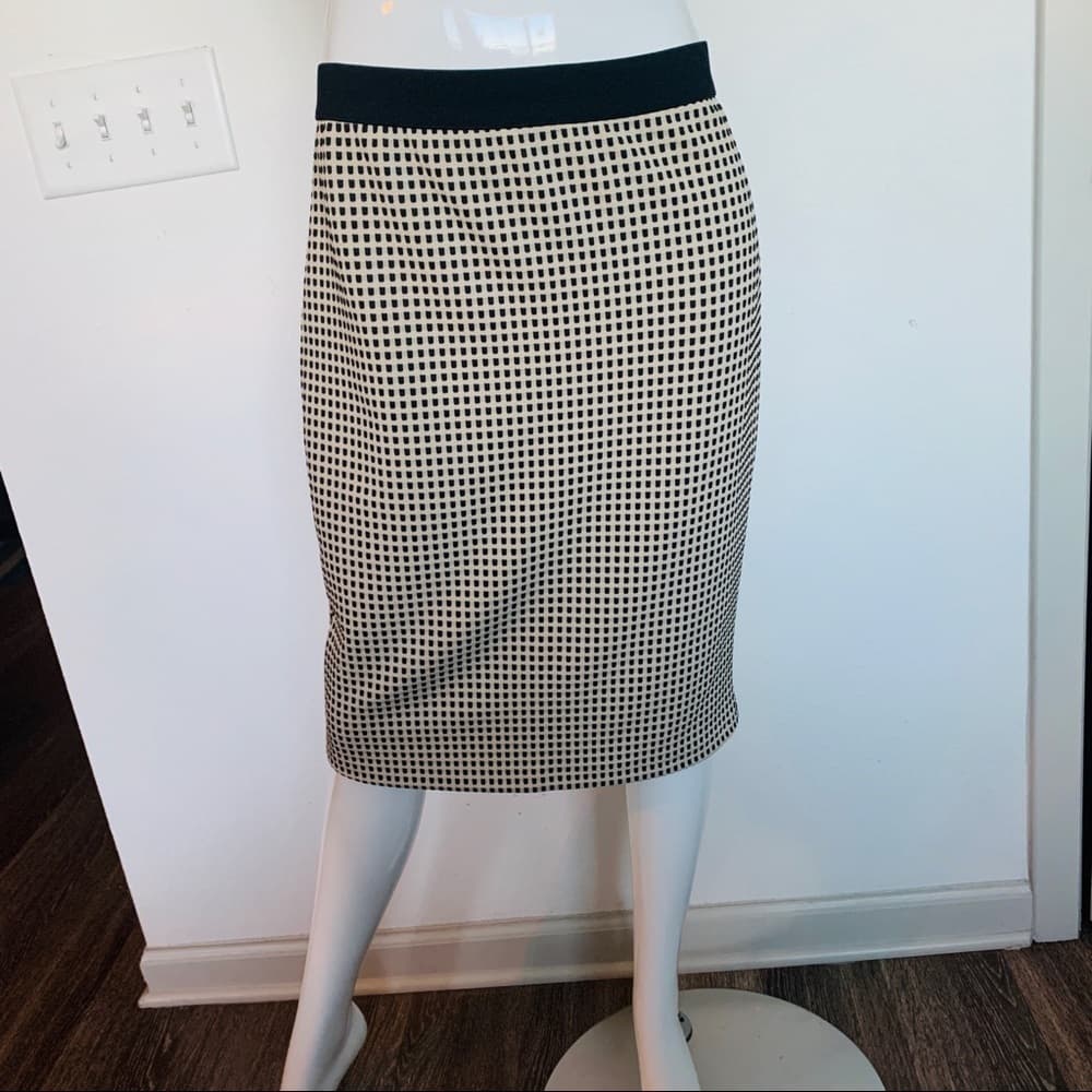 Women’s‎ pencil skirt NWT Premise - Thumbnail 4