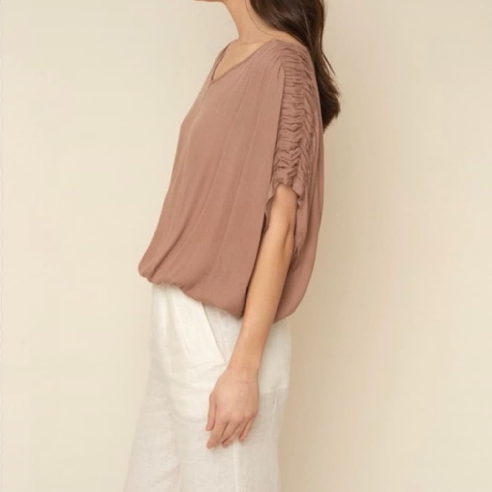 Sale‎ 💜Women's Rosewood Shirred Top - Thumbnail 2