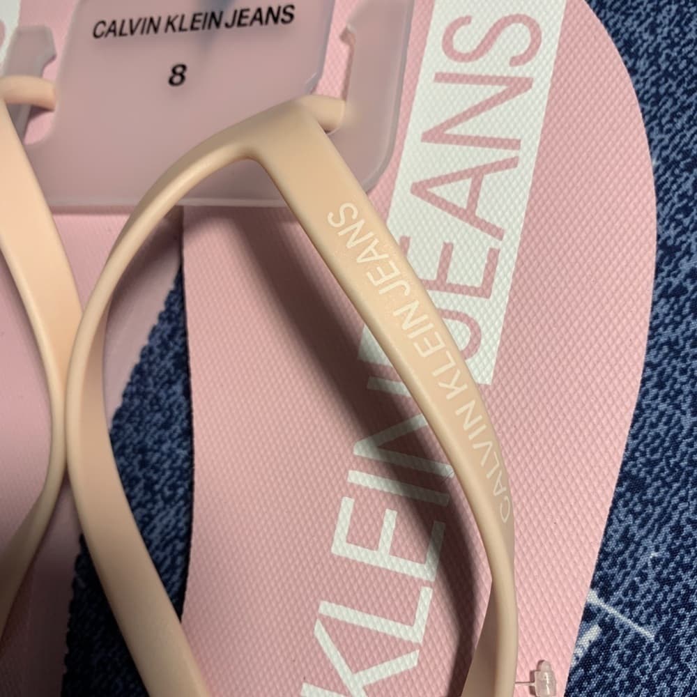 Light Pink & White Calvin Klein Women’s 8 - Thumbnail 3