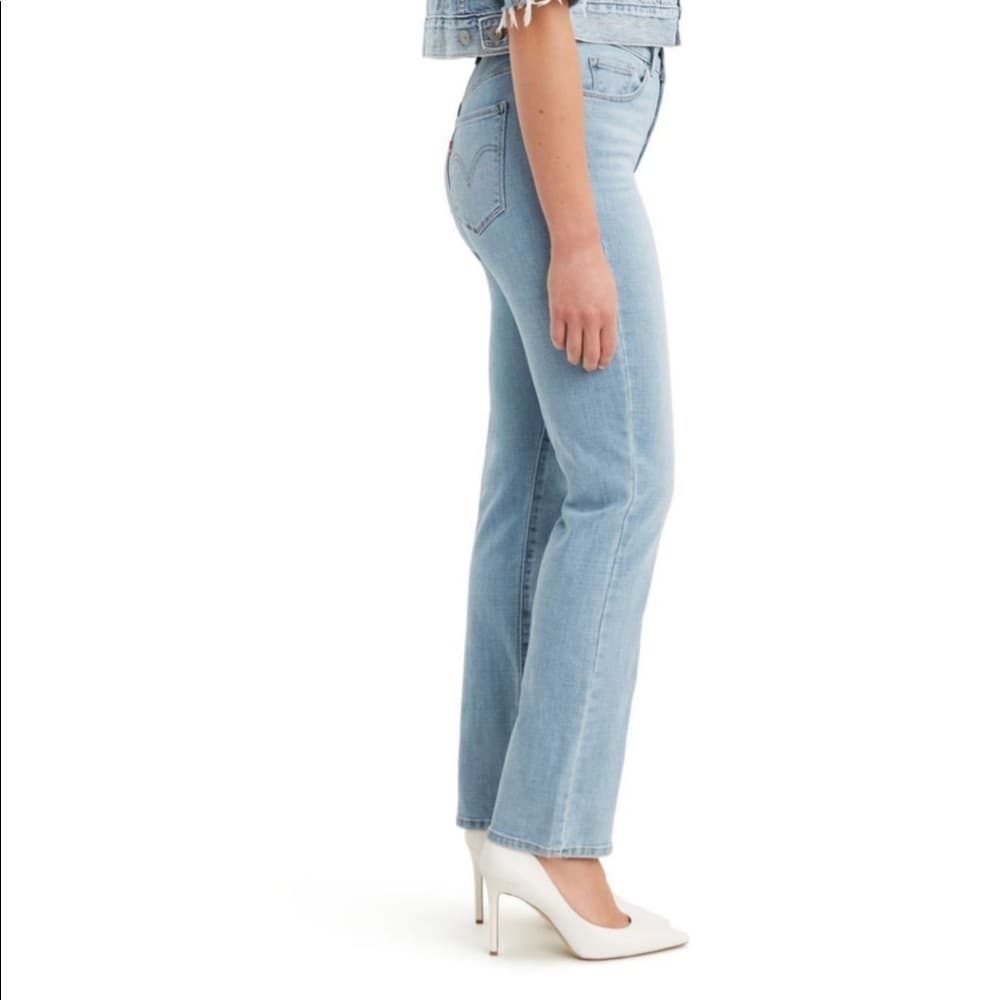 Levi’s women’s Classic straight 22W NWT - Thumbnail 2
