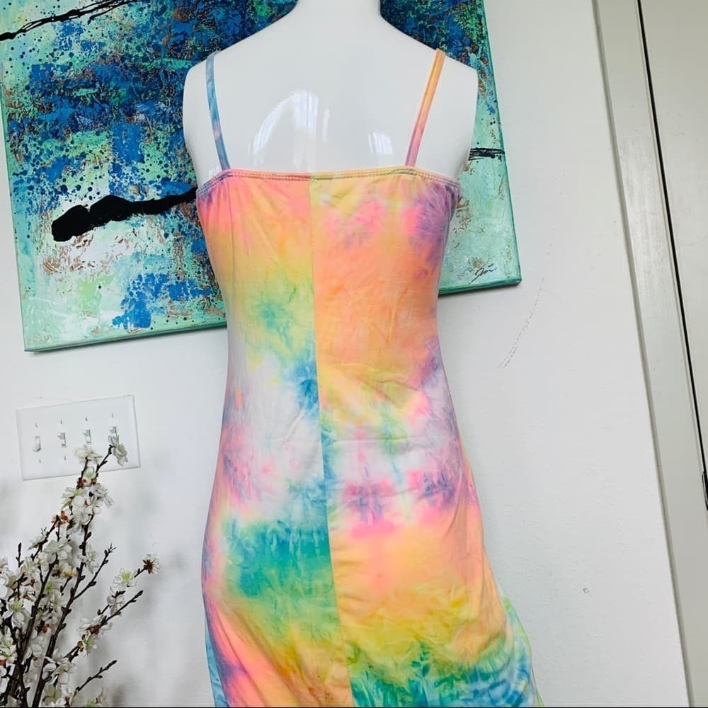 B Famous Woman’s Dress - Thumbnail 4