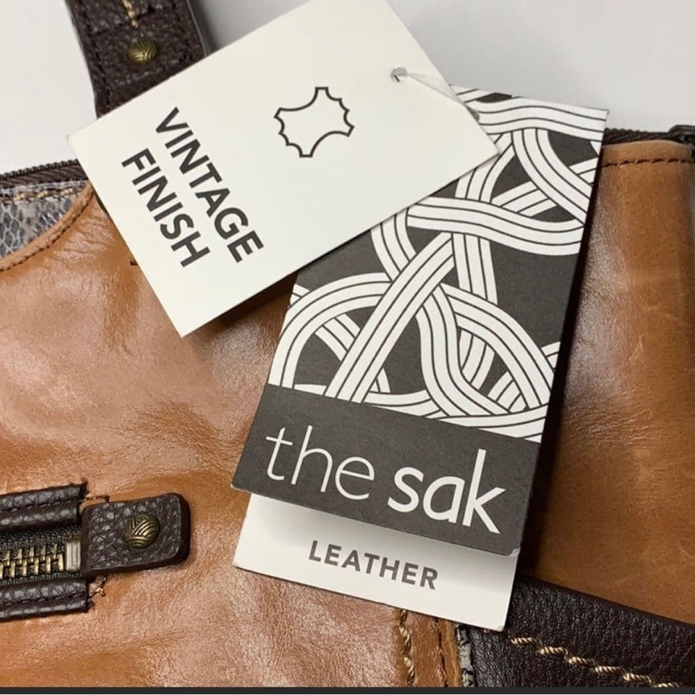Women’s distressed vintage leather purse - Thumbnail 2