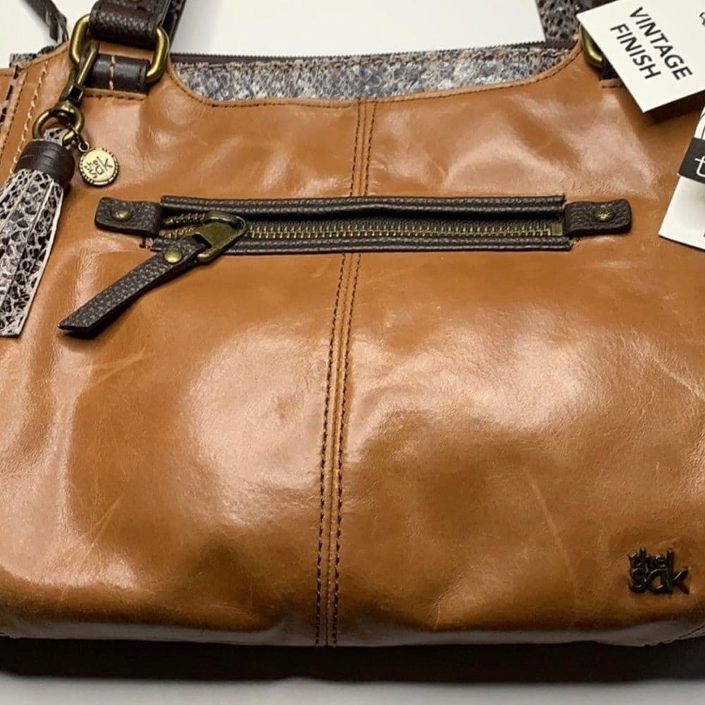 Women’s distressed vintage leather purse - Thumbnail 4