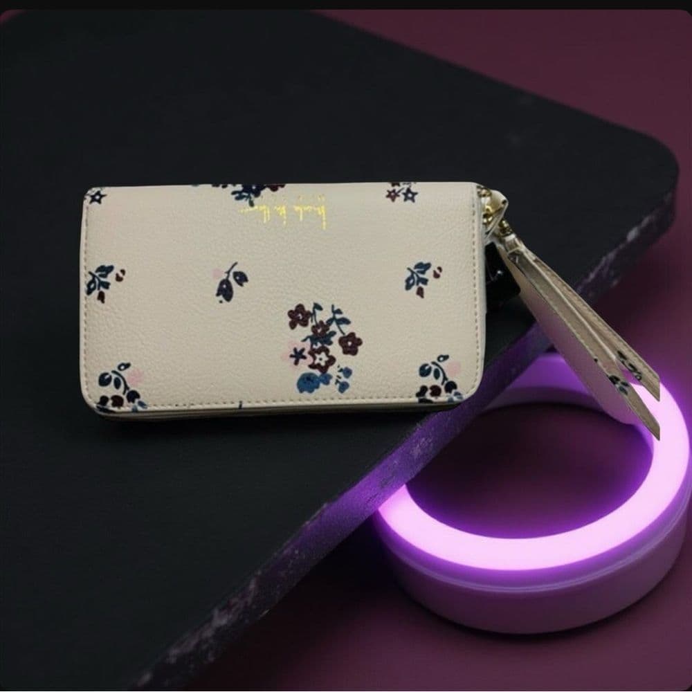 Nicole Miller Zipper Floral Cream Wallet