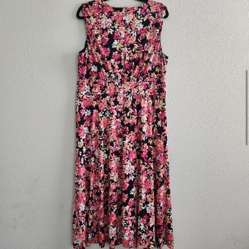 Floral Sleeveless Dress - Pink and Black - Thumbnail 2