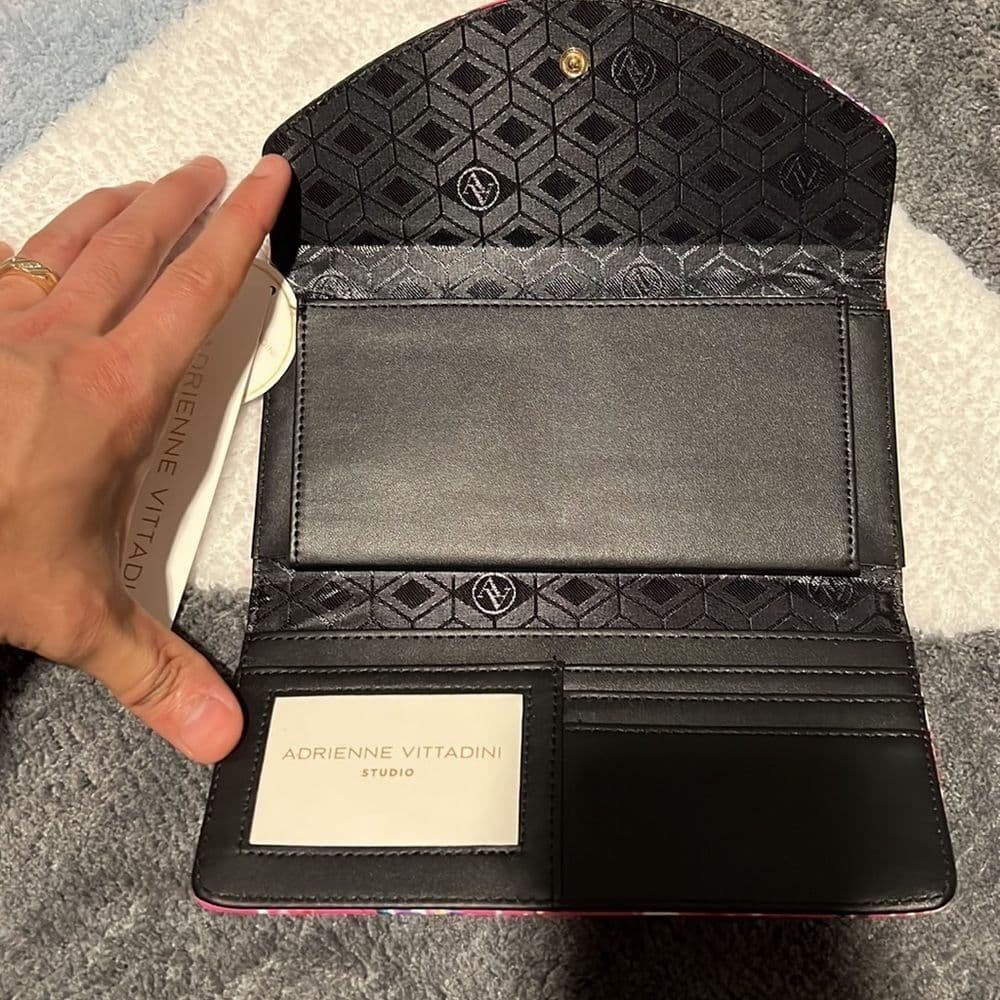 Women’s Adrienne Vittadini Floral pink Wallet - Thumbnail 4