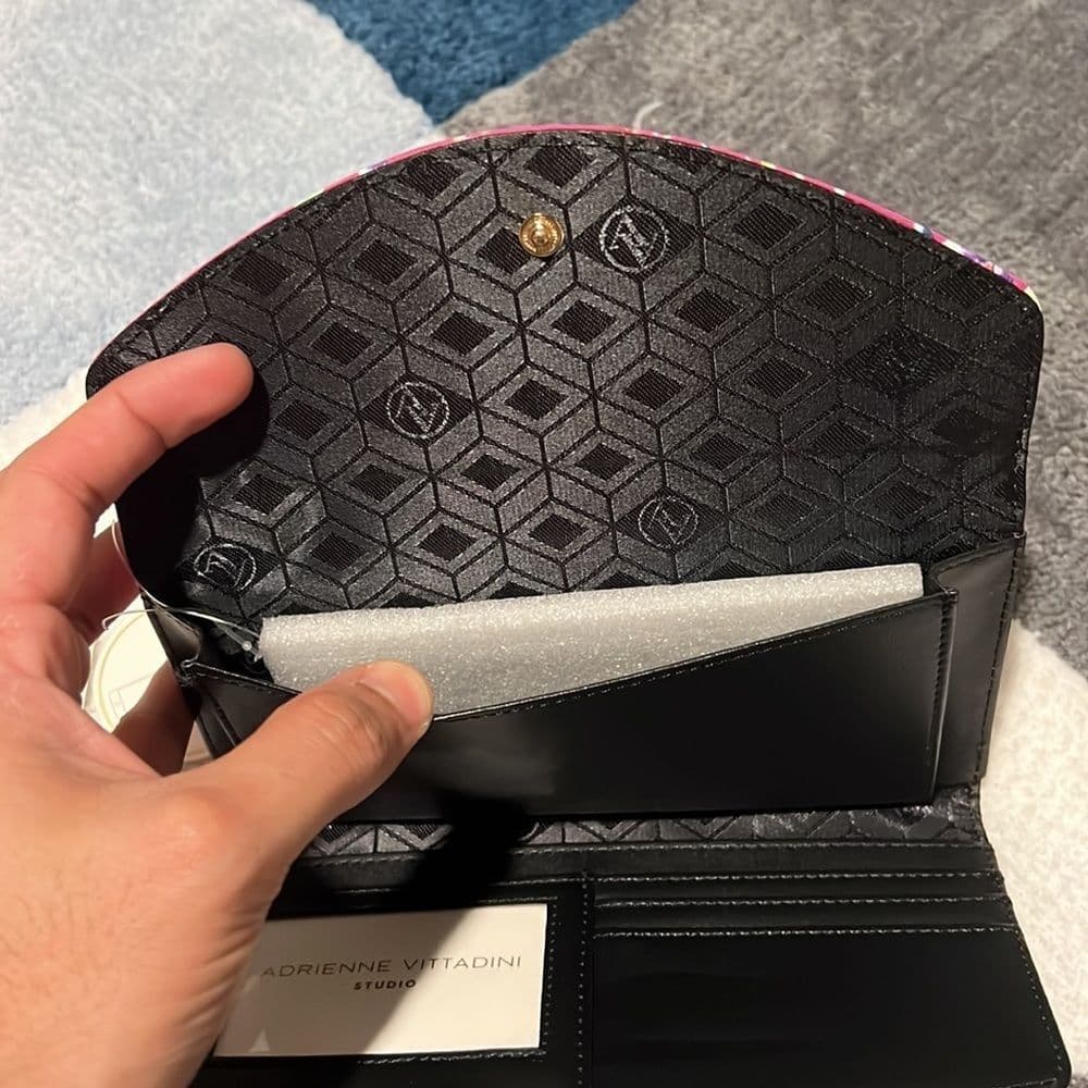 Women’s Adrienne Vittadini Floral pink Wallet - Thumbnail 5