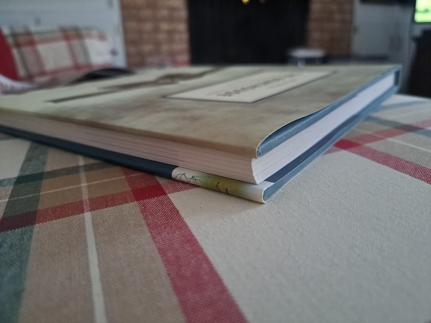 The Boathouse-Tales & Recipes from a Southern Kitchen Restaurant Cookbook HC/DJ - Thumbnail 5