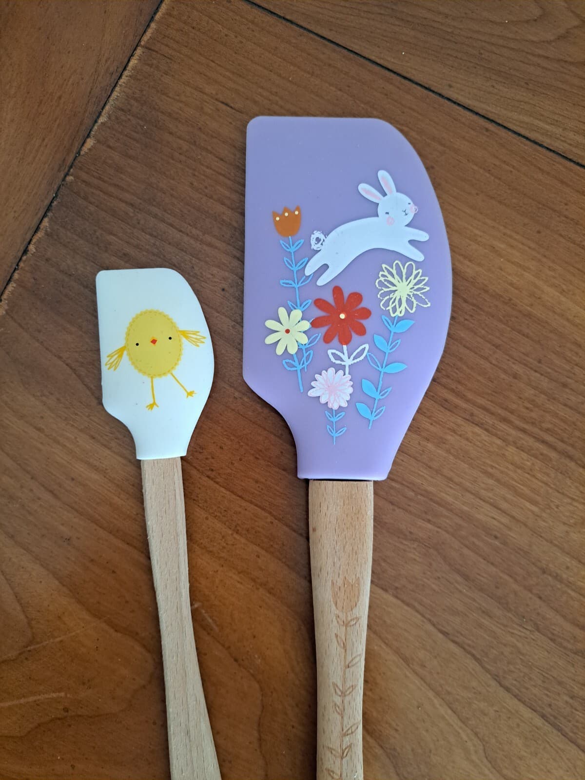Tovolo Spatulart Easter Bunny, Chick Spatula Pair Purple Silicone Sur LA Table - Thumbnail 2