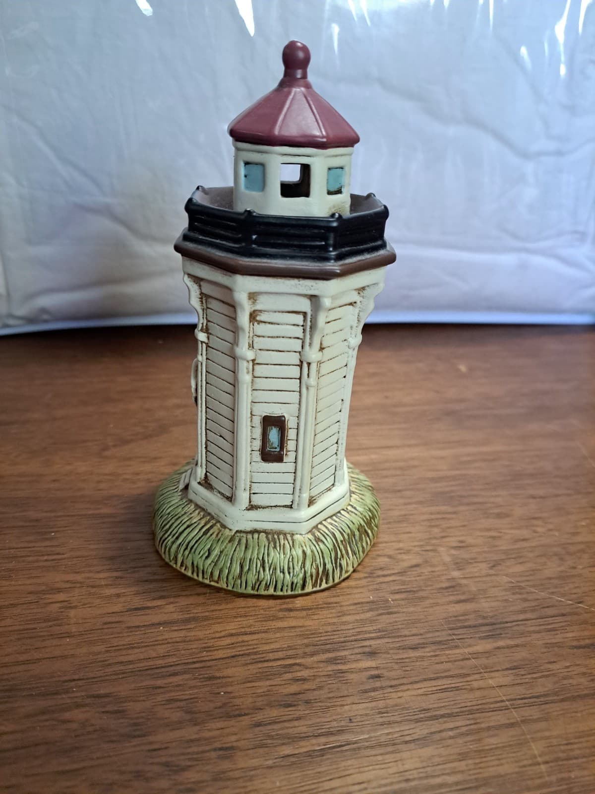 Geo Z Lefton 1994 Yerba Buena Lighthouse Model 01402 Handpainted - Thumbnail 4