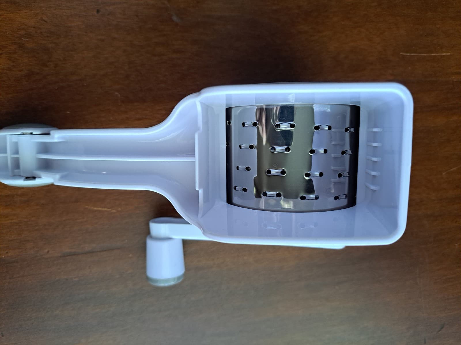 Pampered Chefs Rotary Grater #1277 Right Or Left-Handed Cheese Chocolate Nuts - Thumbnail 4