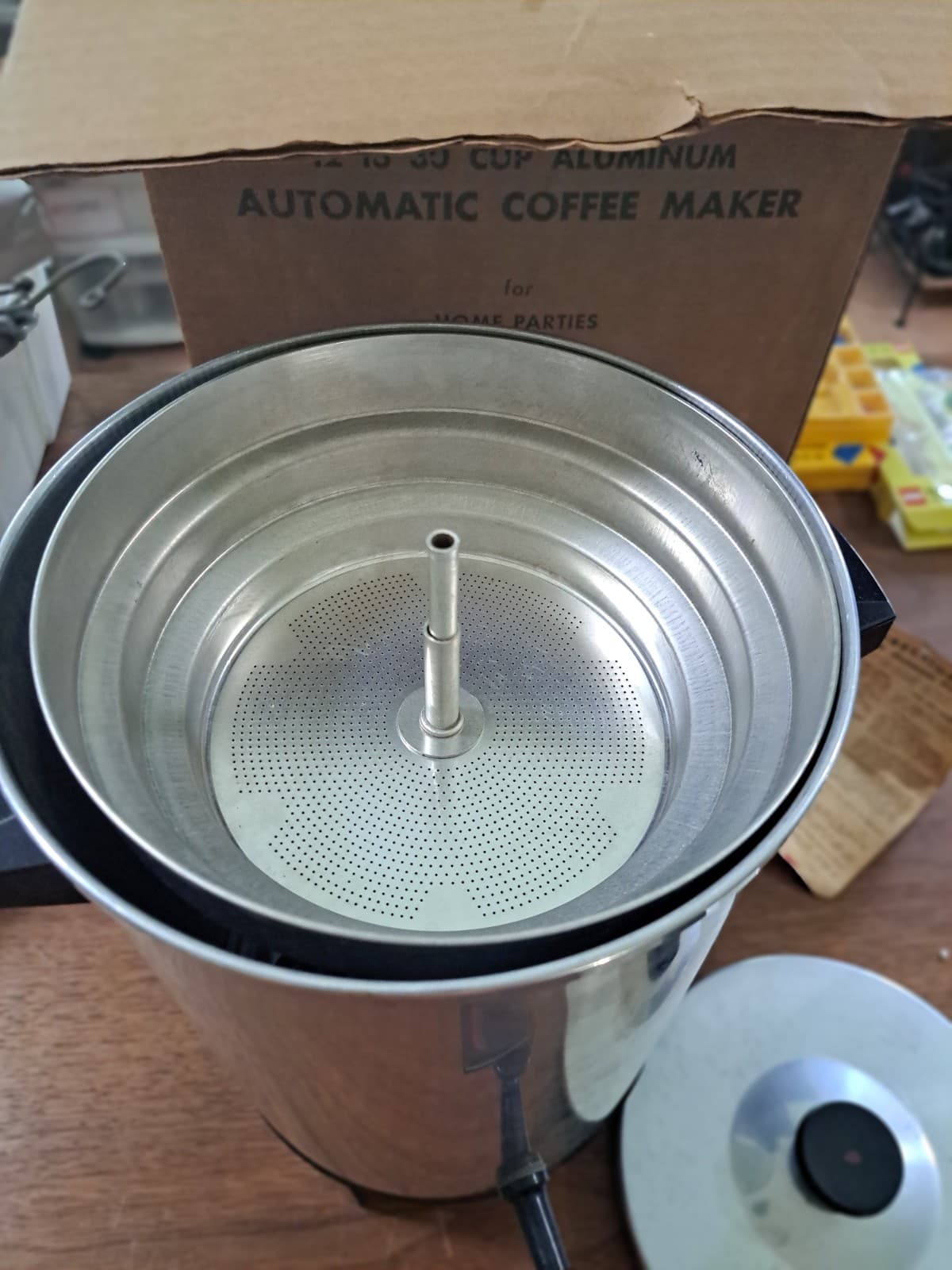 West Bend Coffee Maker Urn 12-30 Cup replacement part ONLY Filter Basket 9308 - Thumbnail 2