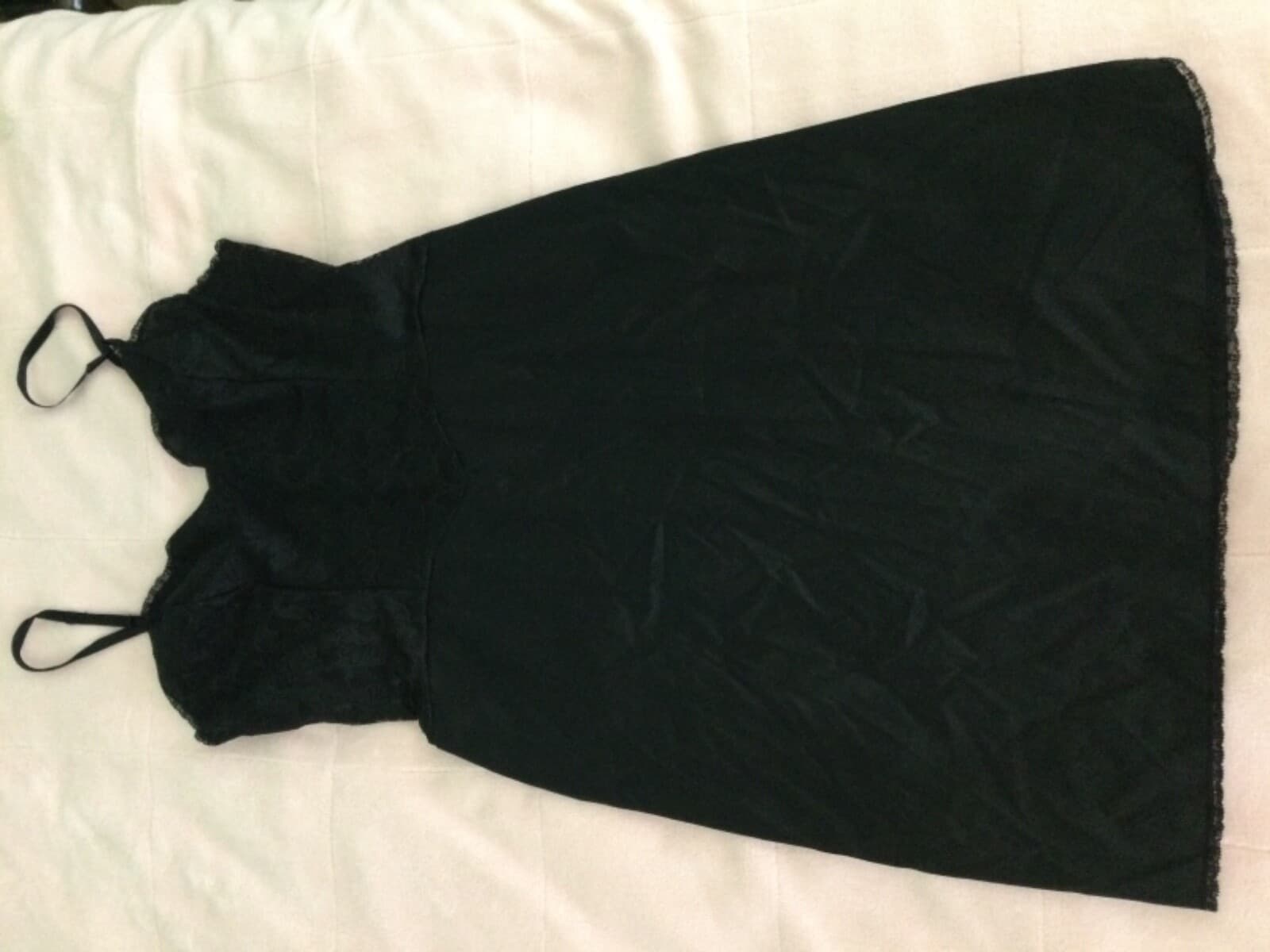 Vanity Fair Vintage Full Slip w/ Black Fitted? Lace Bodice & Hem Size 36 USA - Thumbnail 8