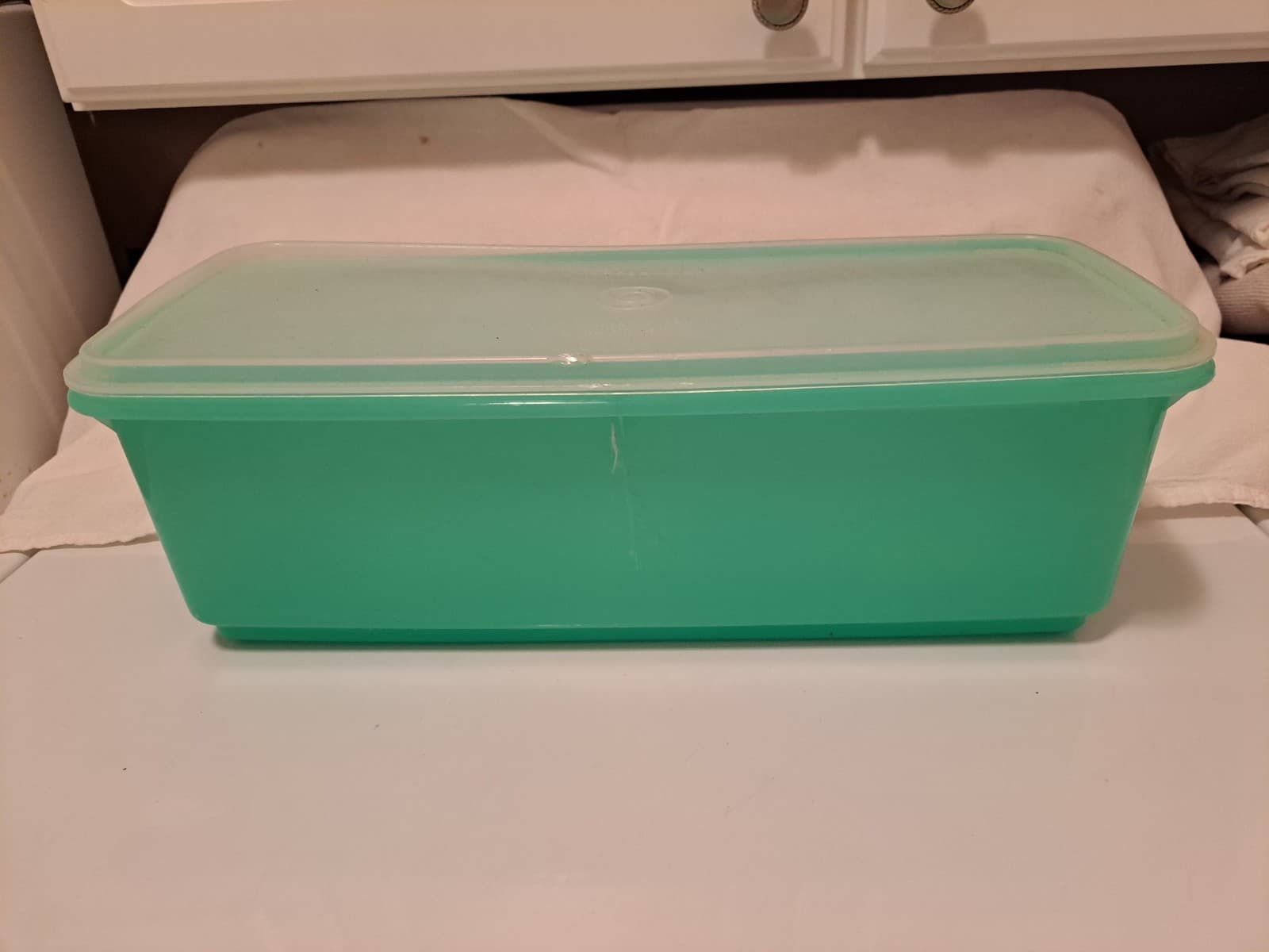TUPPERWARE Green Celery Keeper w/Insert Produce Storage Container 782-1 VTG - Thumbnail 3