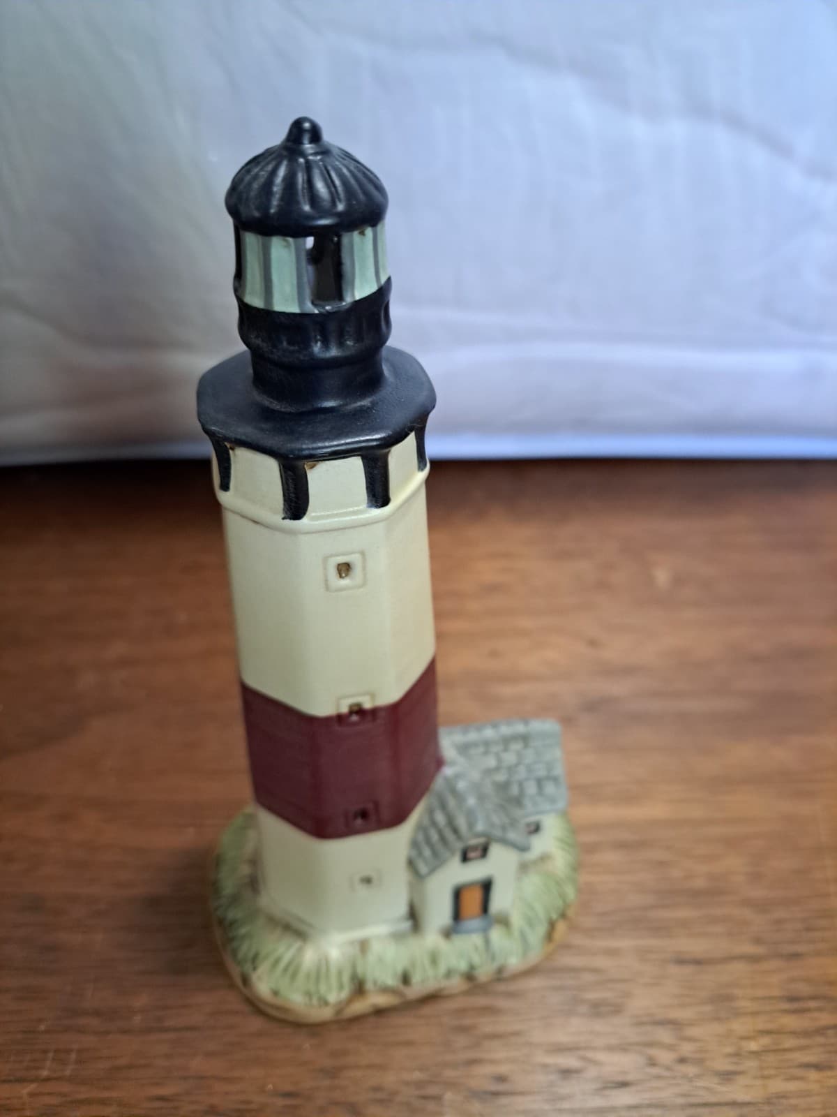 Montauk Lighthouse Geo Z Lefto 1998 FIGURINE 6.25” Handpainted N.01198 - Thumbnail 5