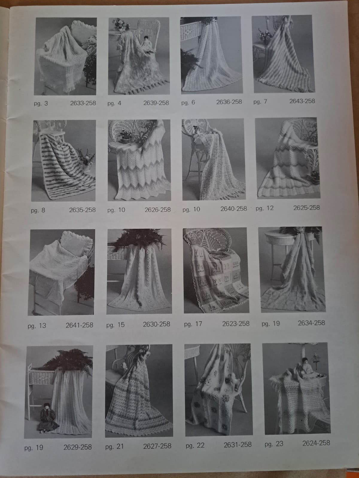 Winkin Blinkin Nod Baby Afghans Crochet Knit Broomstick 18 Patterns Bernat #258 - Thumbnail 4