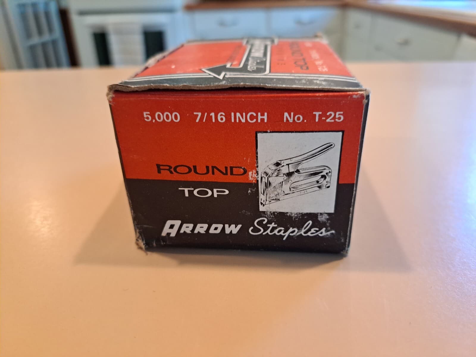 Arrow T-25 Gun Staples 5000 Count 7/16" Round Top USA New In Box - Thumbnail 3