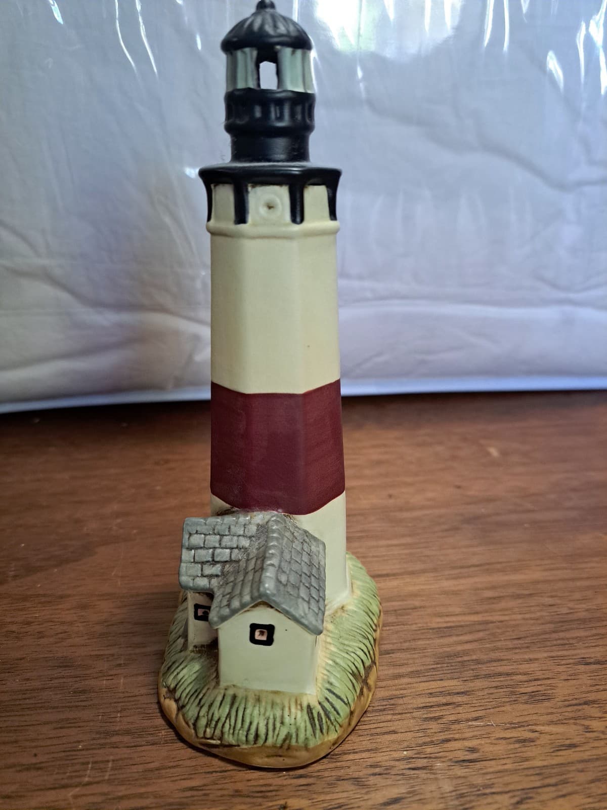 Montauk Lighthouse Geo Z Lefto 1998 FIGURINE 6.25” Handpainted N.01198 - Thumbnail 2