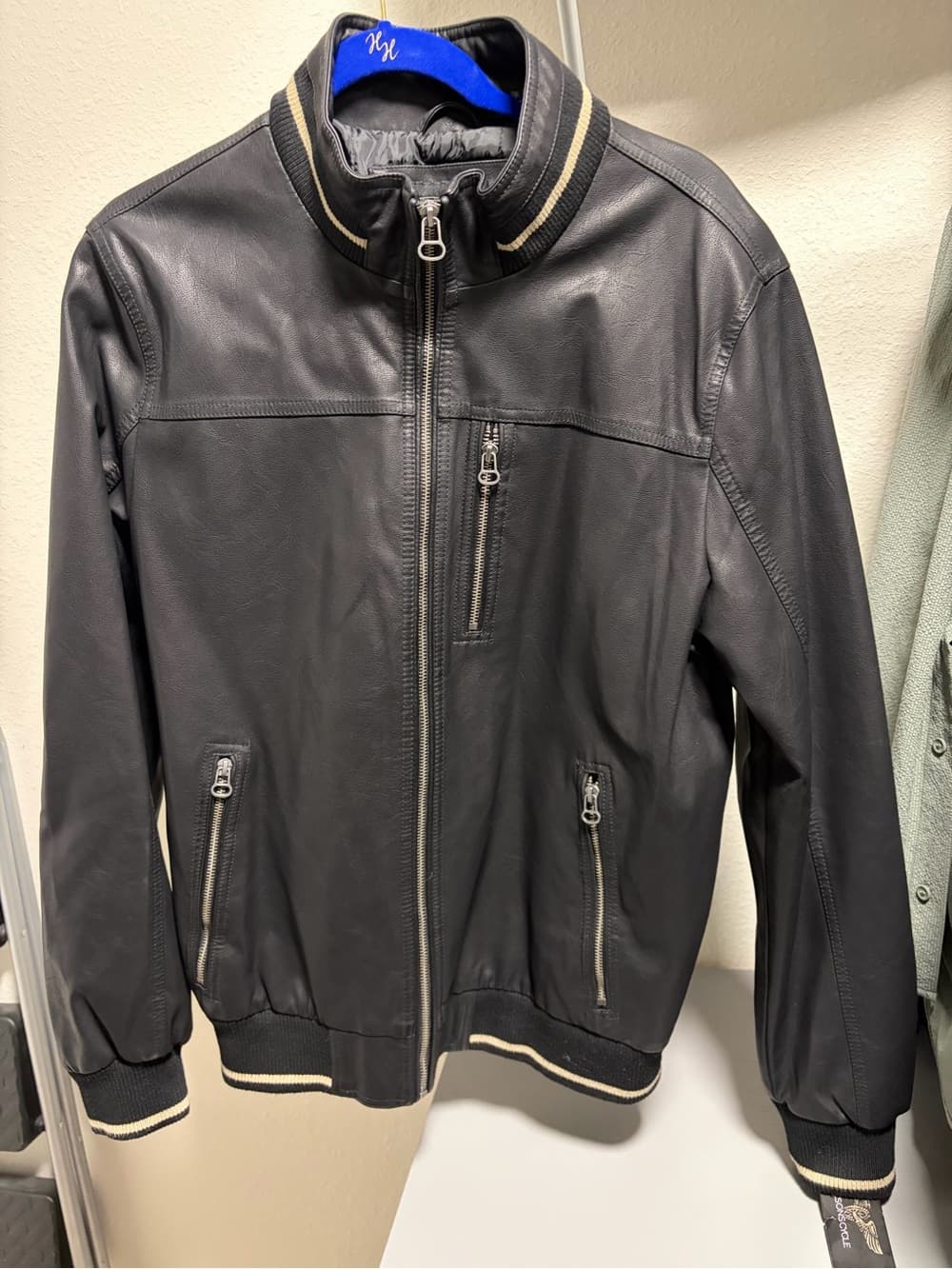 Wilson Leather Black Leather Bomber Jacket with Contrast Stripe Collar - Thumbnail 10