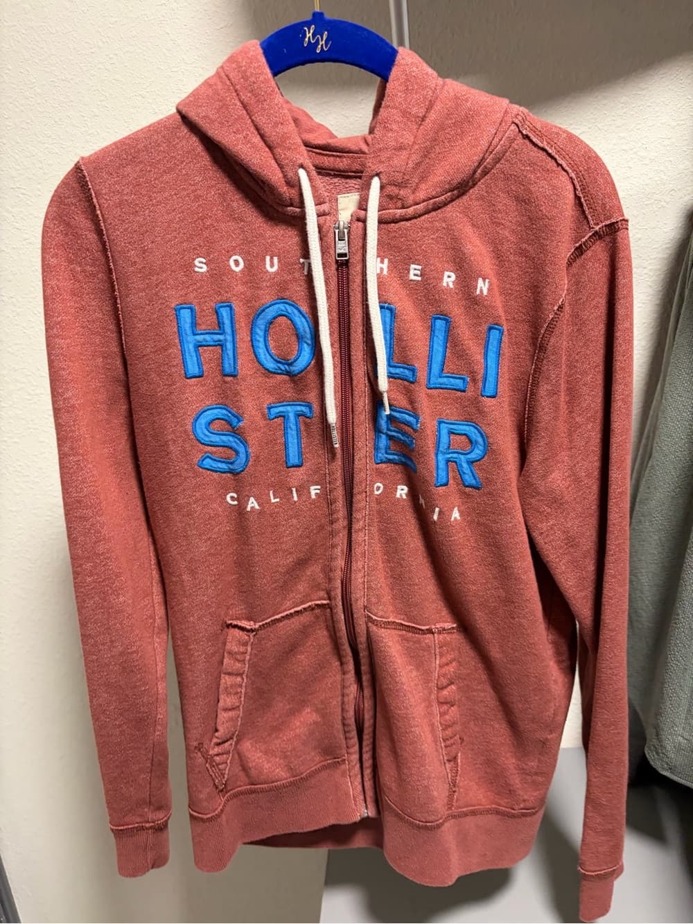 Hollister Men's Coral Zip-Up Sweatshirt with Bright Blue Logo - Thumbnail 2