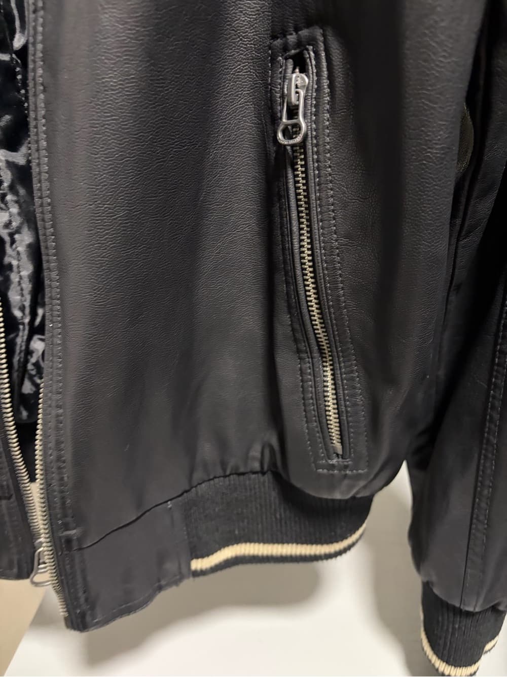 Wilsons Leather Black Leather Bomber Jacket with Cream Stripe Trim - Thumbnail 3