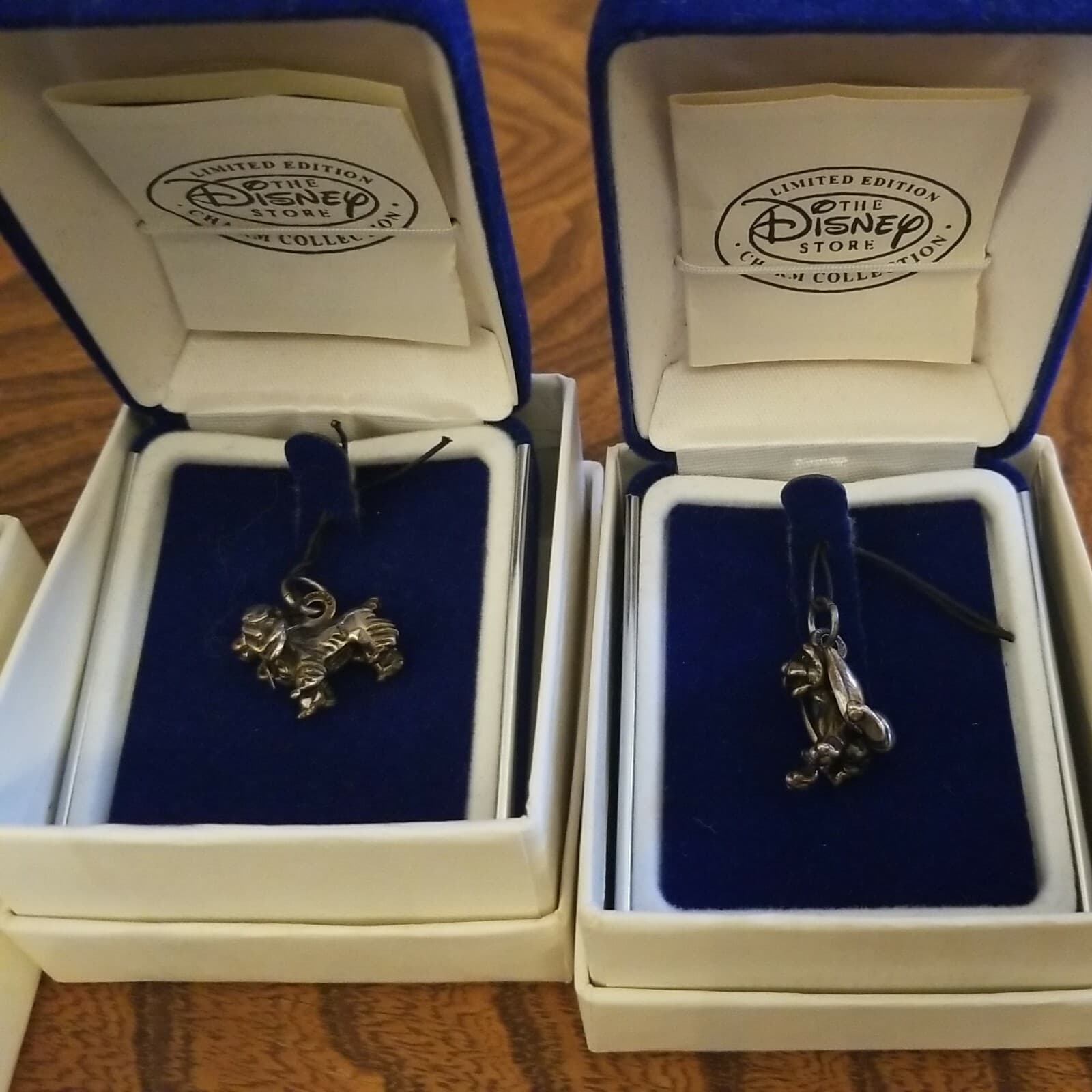 Disney Store Sterling Silver Charm Bracelet Limited Edition 6 FRIENDS CHARMS NIB - Thumbnail 6