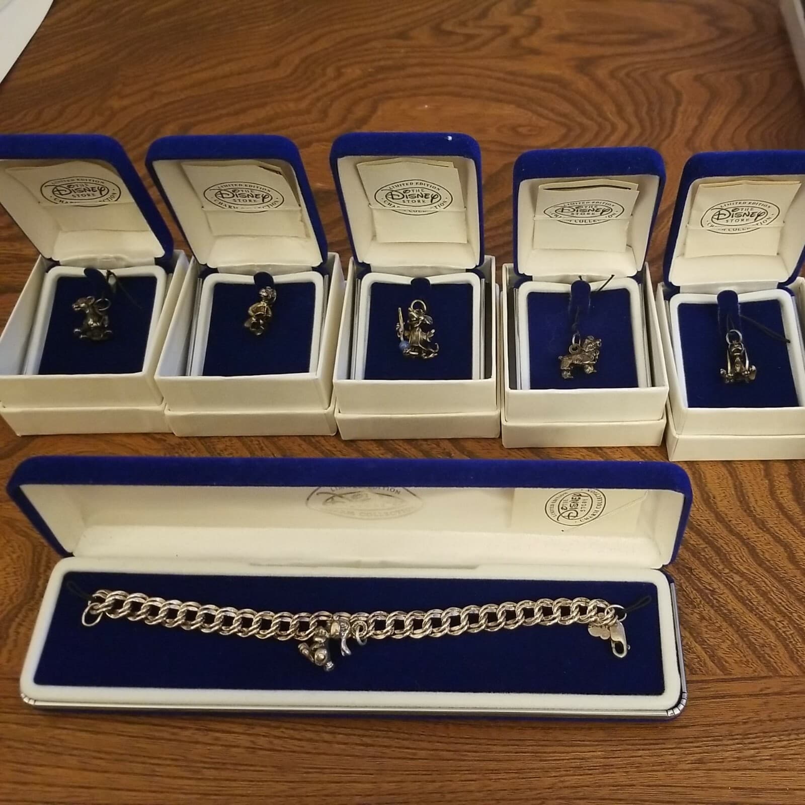 Disney Store Sterling Silver Charm Bracelet Limited Edition 6 FRIENDS CHARMS NIB - Thumbnail 11