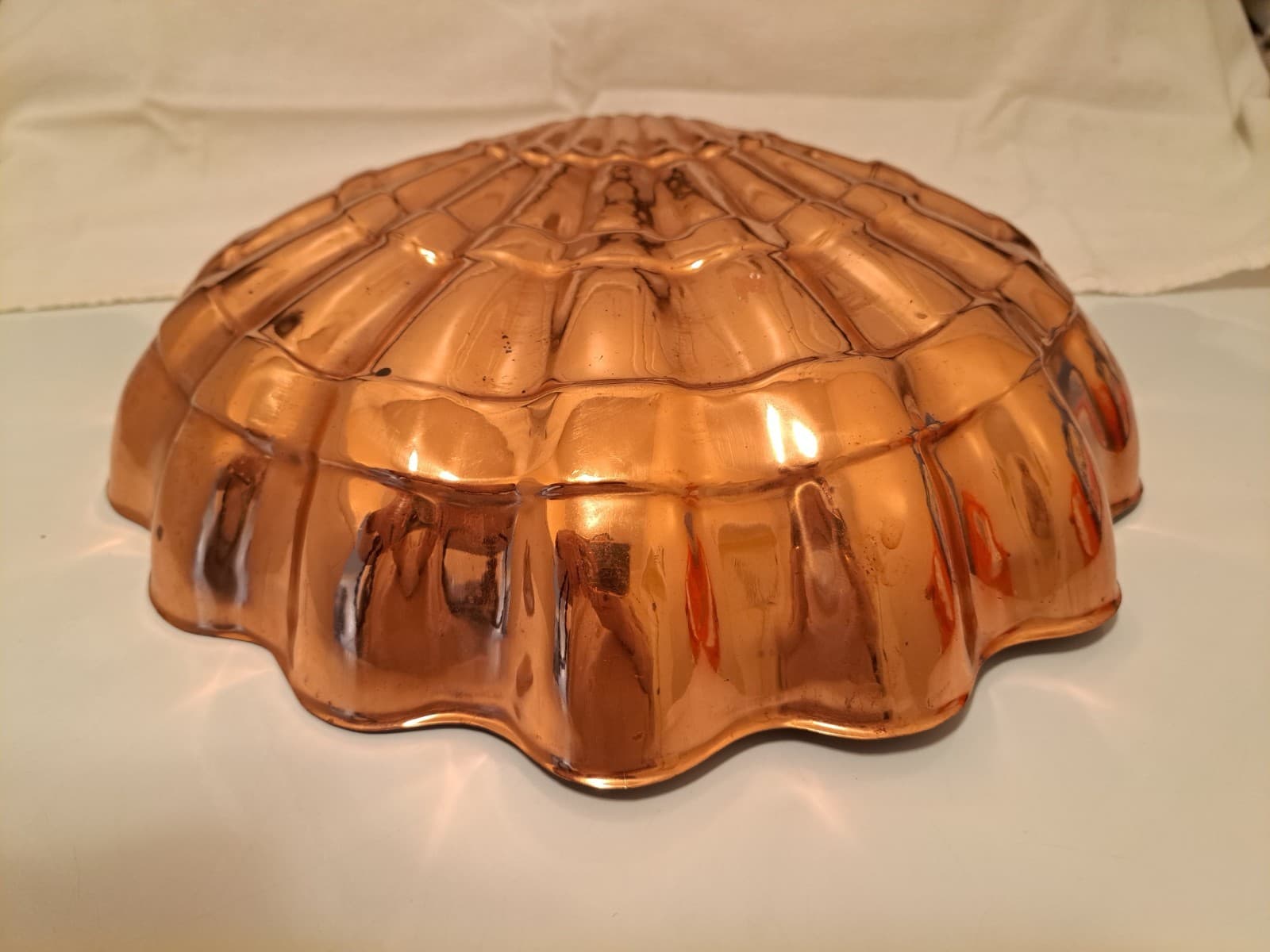 Large Scallop Clam Sea Shell Copper Mold Pan With Brass Hanger Ring 12" - Thumbnail 2