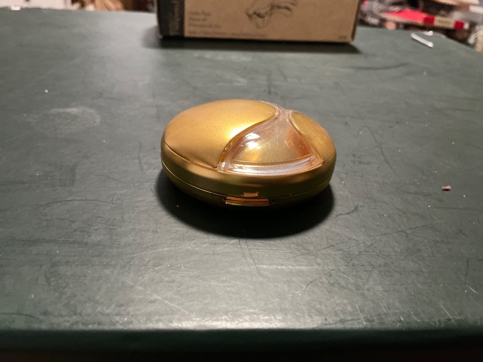 Estee Lauder 2000 Golden Millennium Lucidity Crystal Translucent Powder Compact - Thumbnail 7