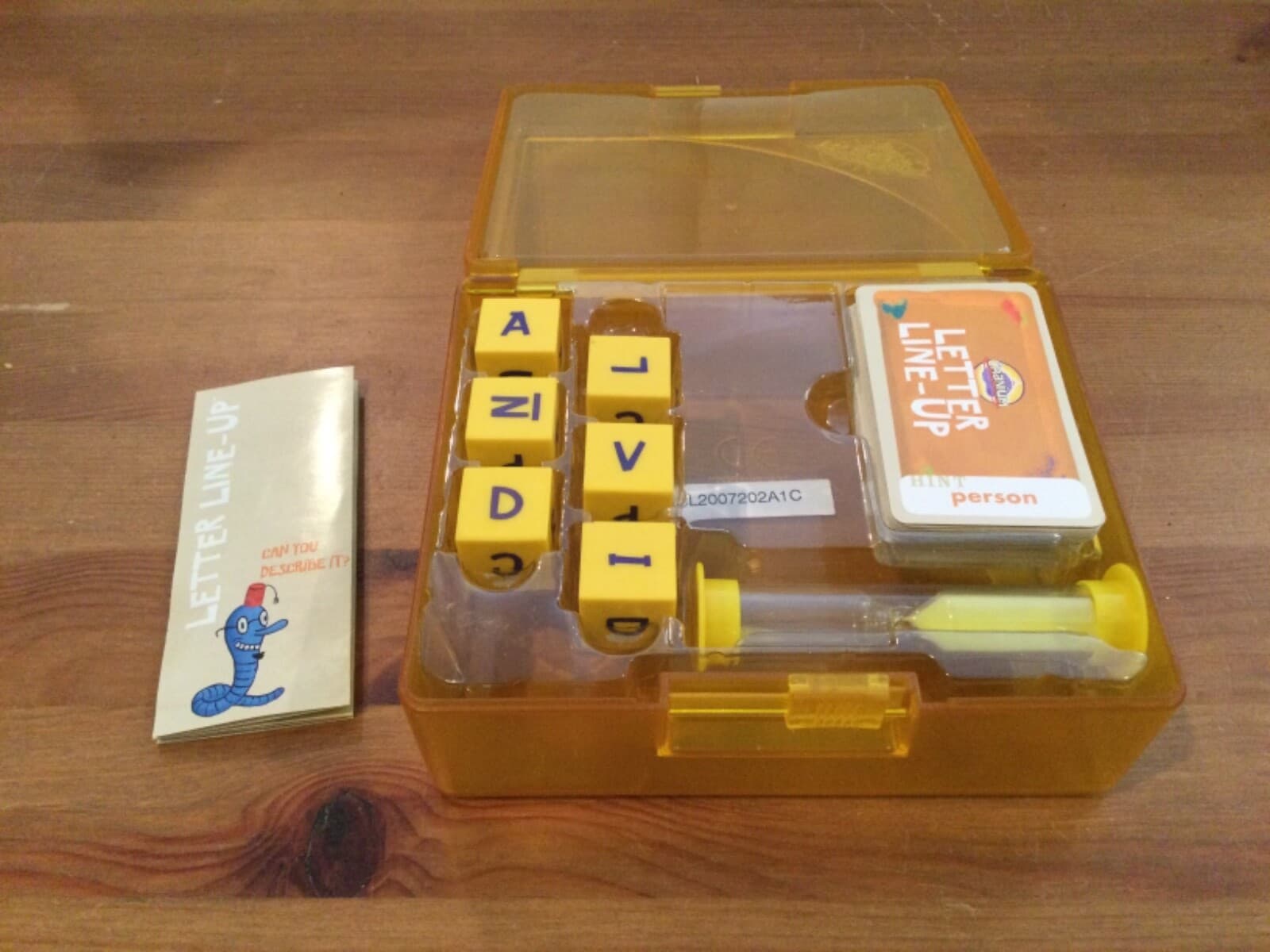 Cranium Letter Line-up "Can You Describe It?" Word Card Game + Case - Thumbnail 6